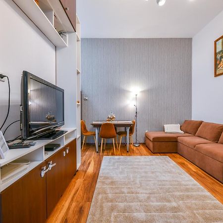 Glam Apartment Cluj-Napoca Esterno foto