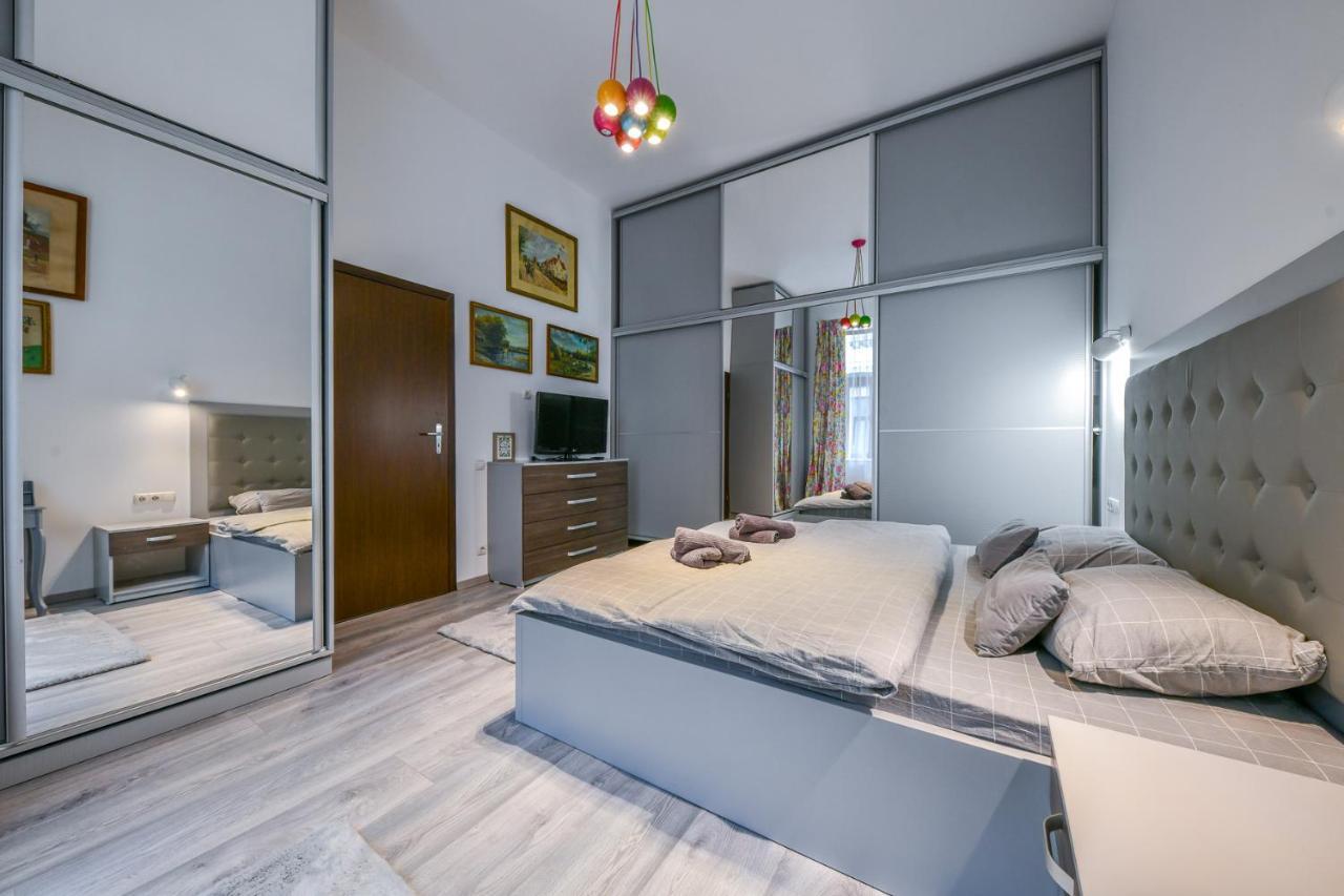 Glam Apartment Cluj-Napoca Esterno foto