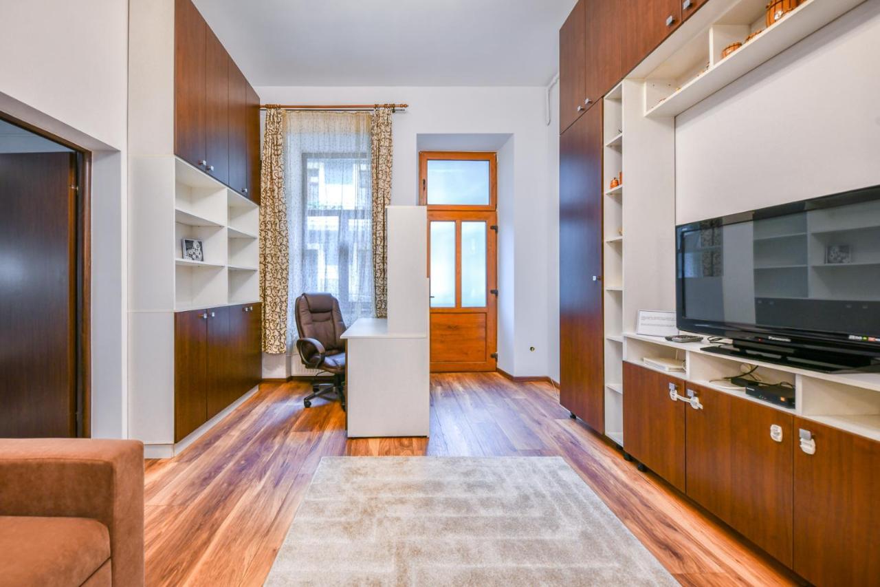 Glam Apartment Cluj-Napoca Esterno foto