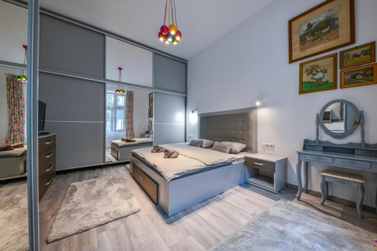 Glam Apartment Cluj-Napoca Esterno foto